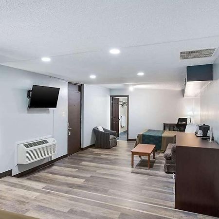 המונטון Red Carpet Inn & Suites Nj-73 מראה חיצוני תמונה